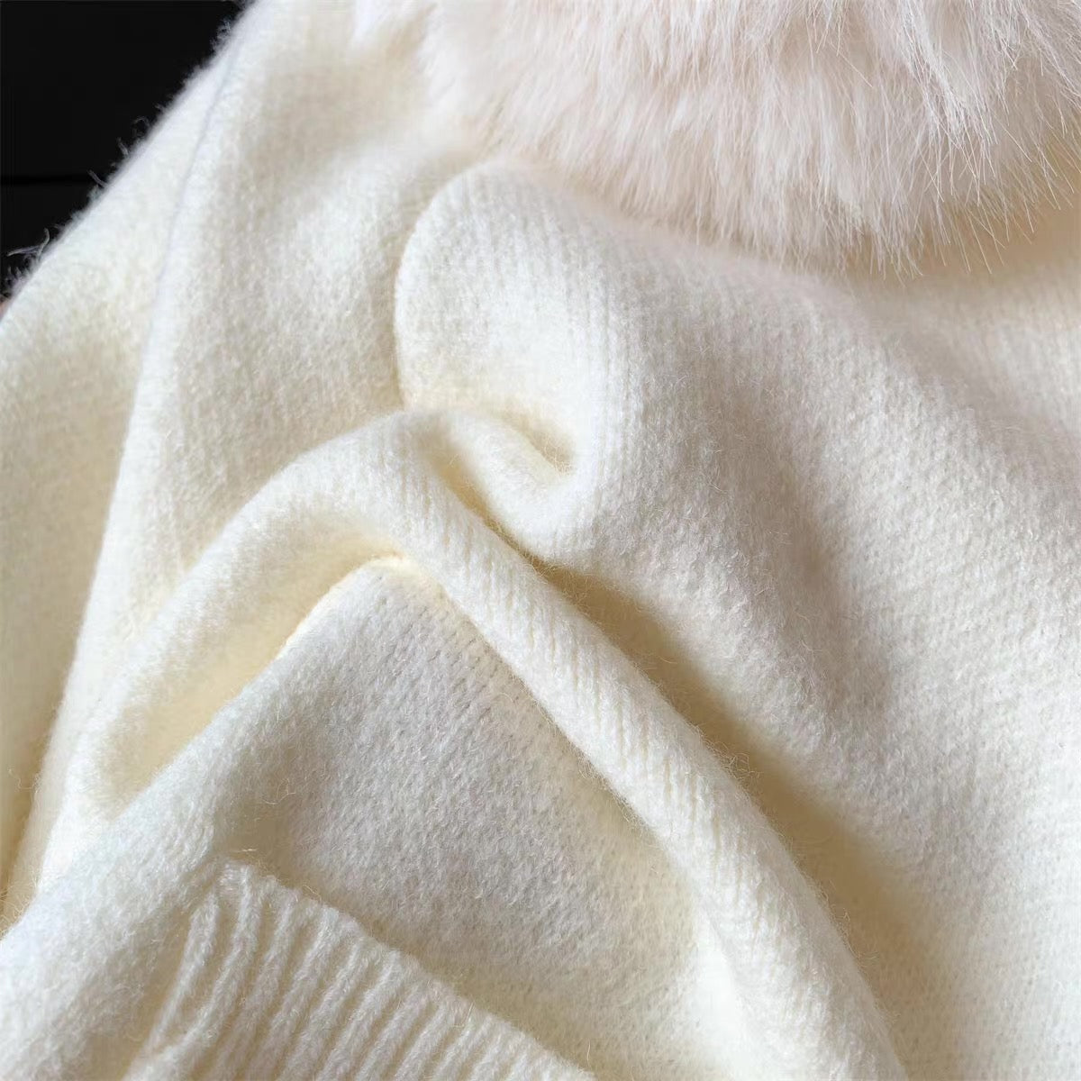 Snowy White Knit Zip-Up Jacket With Detachable Faux Fur
