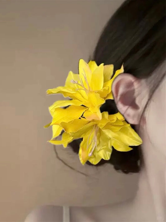 Golden Lily Hair Clip